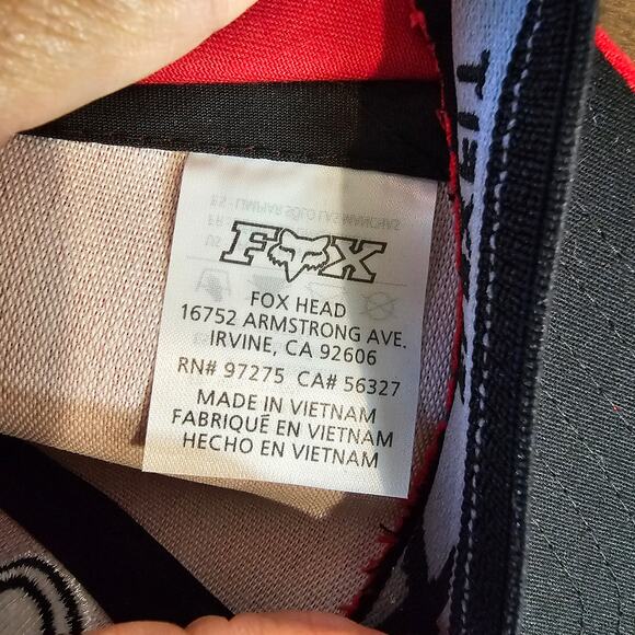 NWOT Red Flex Fit Cap Size L/XL - Picture 7 of 7